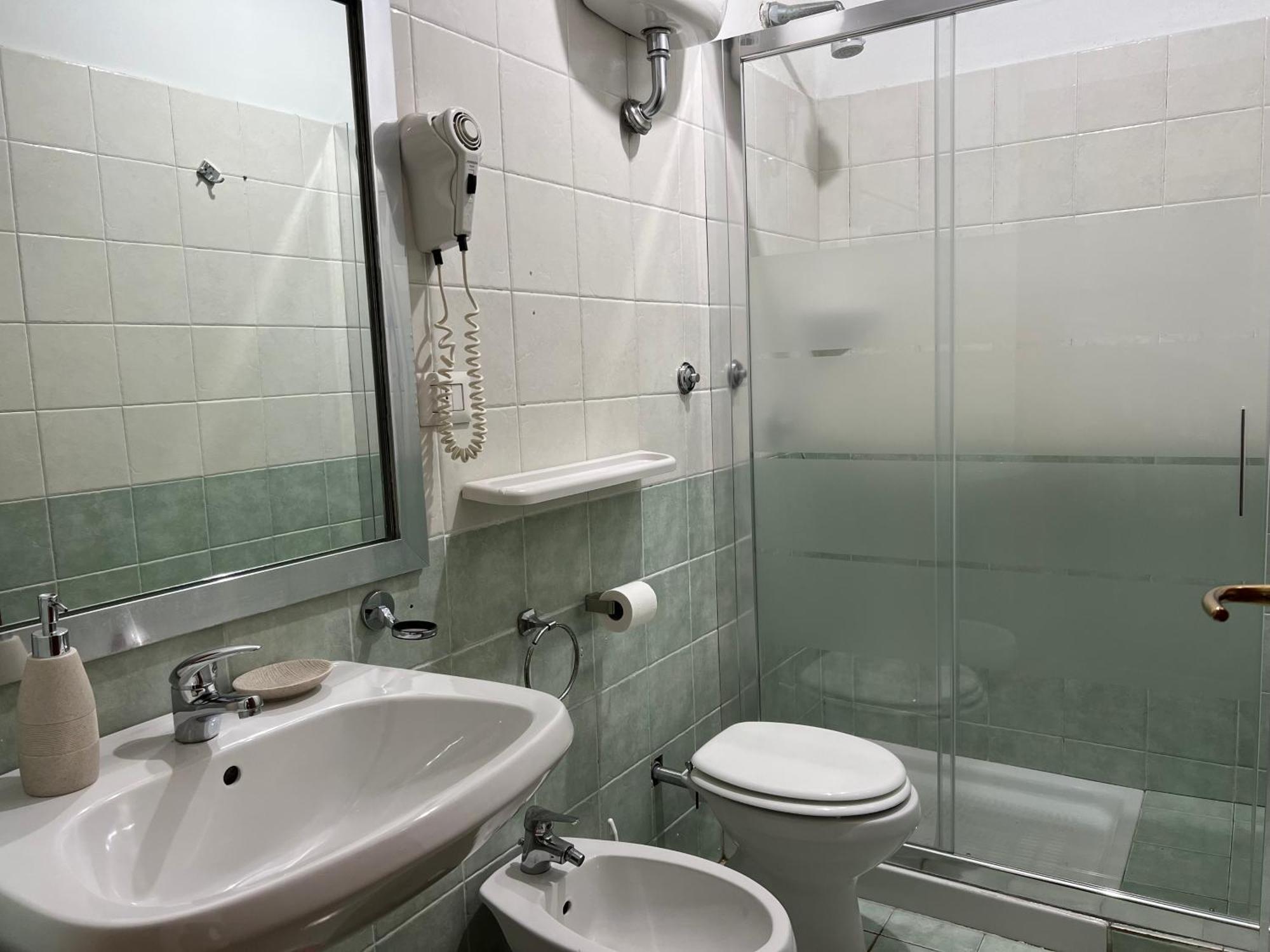 Golden Ratio Hotel Roma Ngoại thất bức ảnh