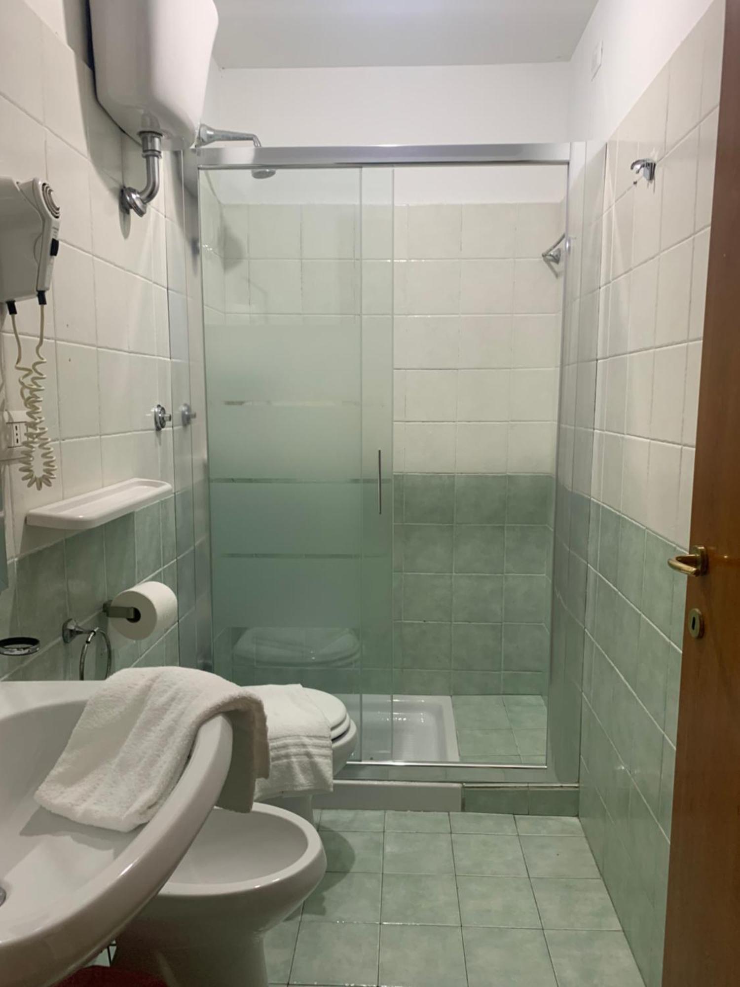 Golden Ratio Hotel Roma Ngoại thất bức ảnh